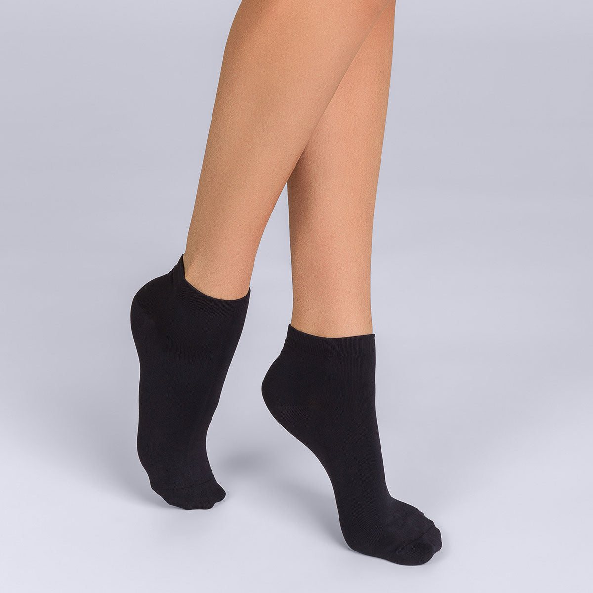 DIM Donna Skin 2 Pacco da calzini corti neri