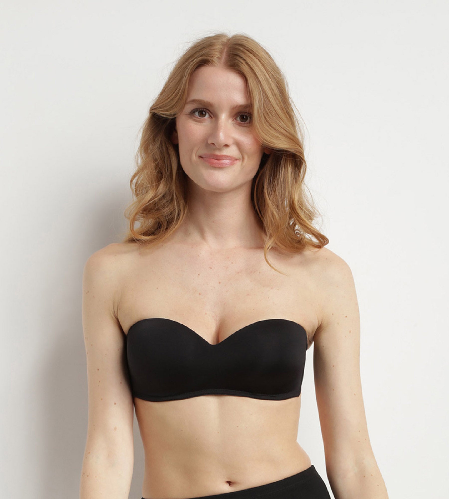 DIM Reggiseno senza ferretto nero per donna InvisiFree