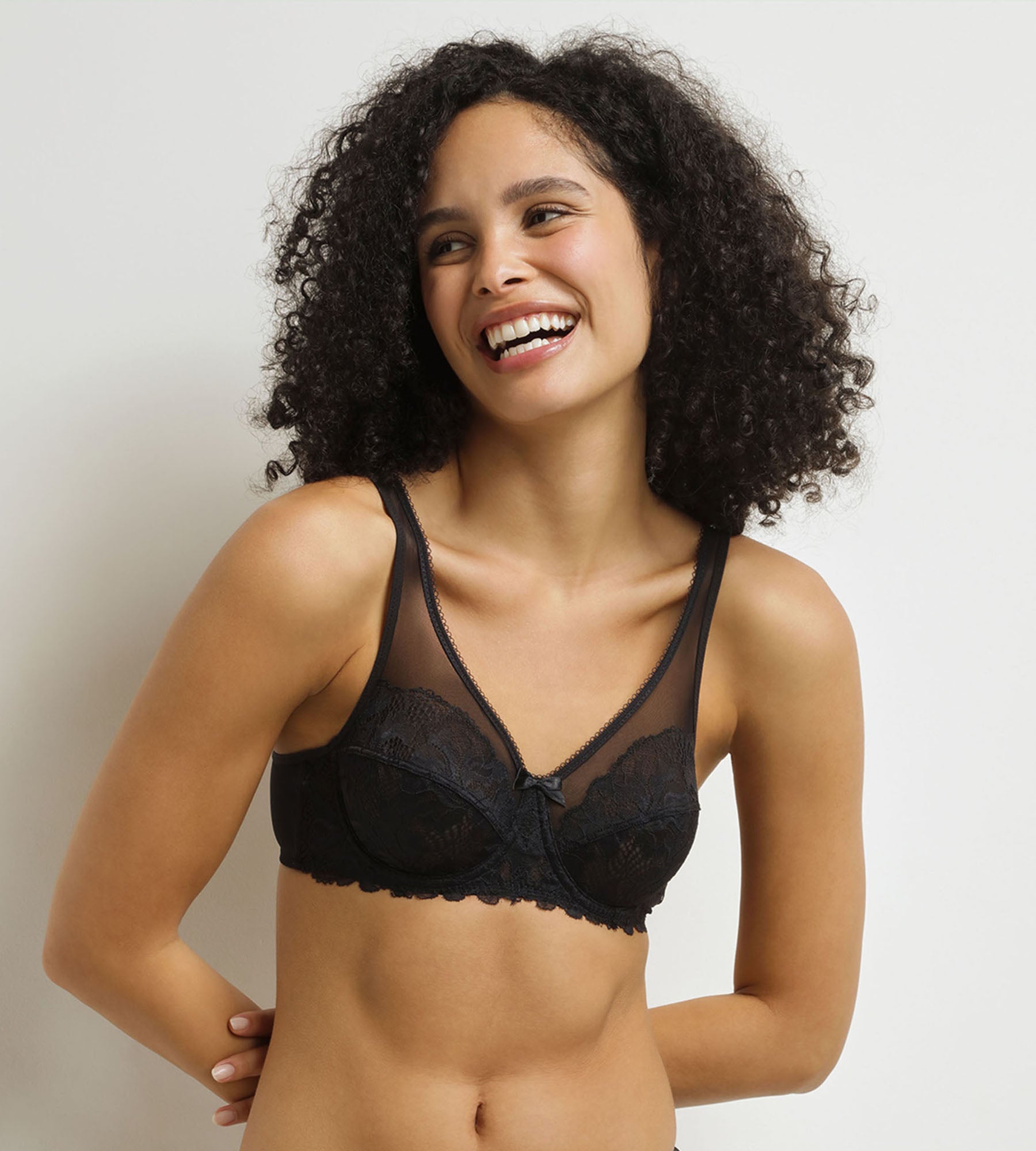 DIM Reggiseno push-up Essentiel nero in pizzo Generous