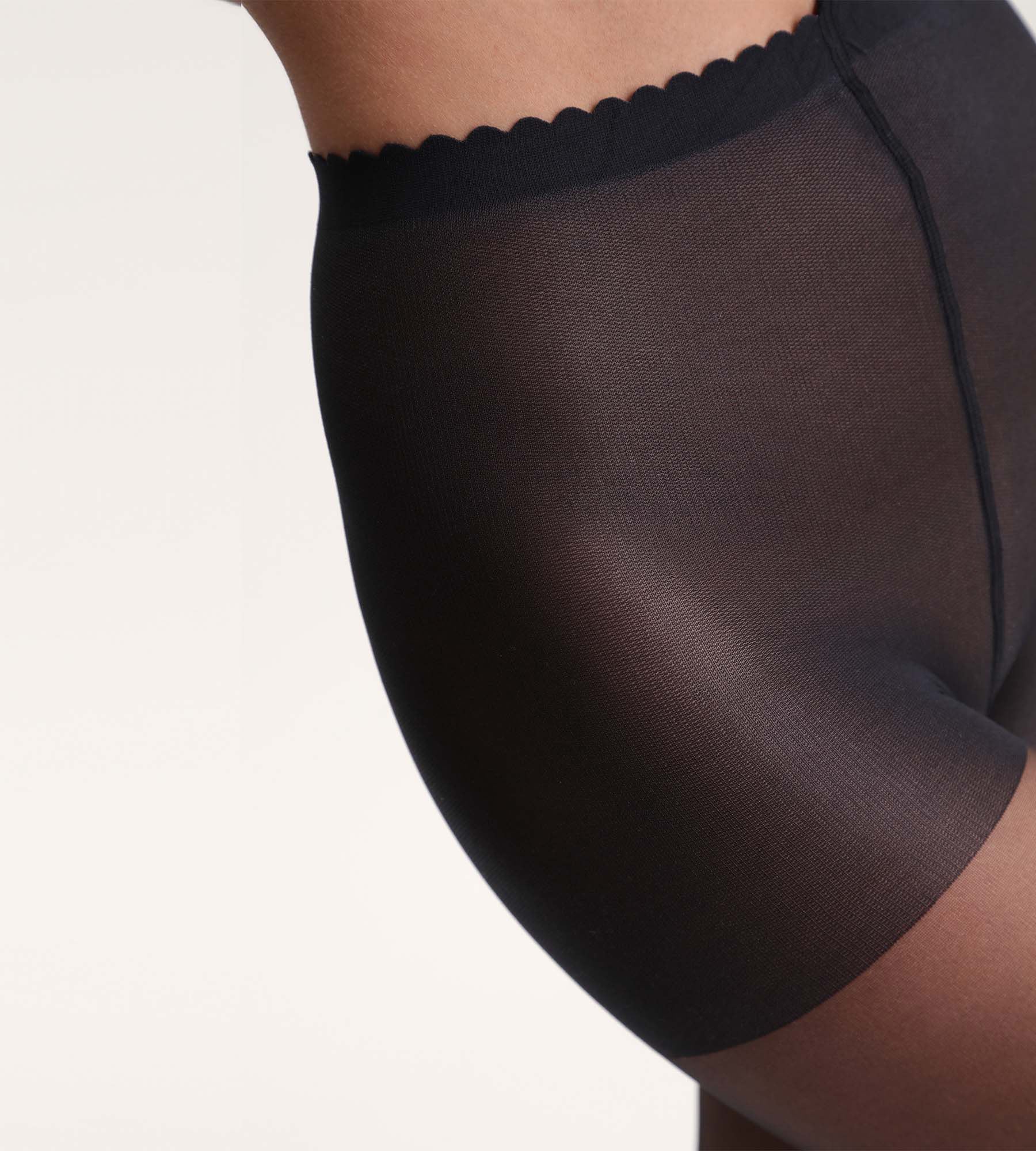 DIM Collant trasparente nero effetto nudo 17D Body Touch