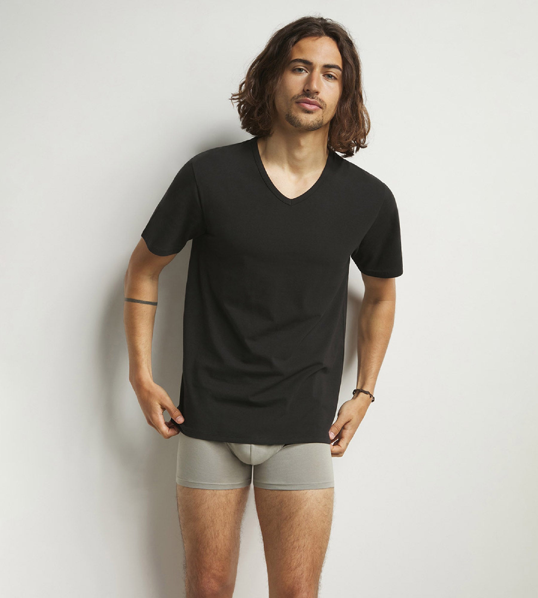 DIM Pacco da 2 magliette termoregolanti da uomo in cotone nero con scollo a V Regul Activ