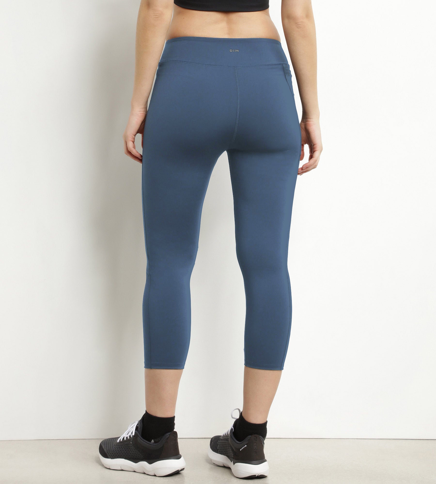 DIM Leggings sportivi corti da donna in microfibra nera DIM Move