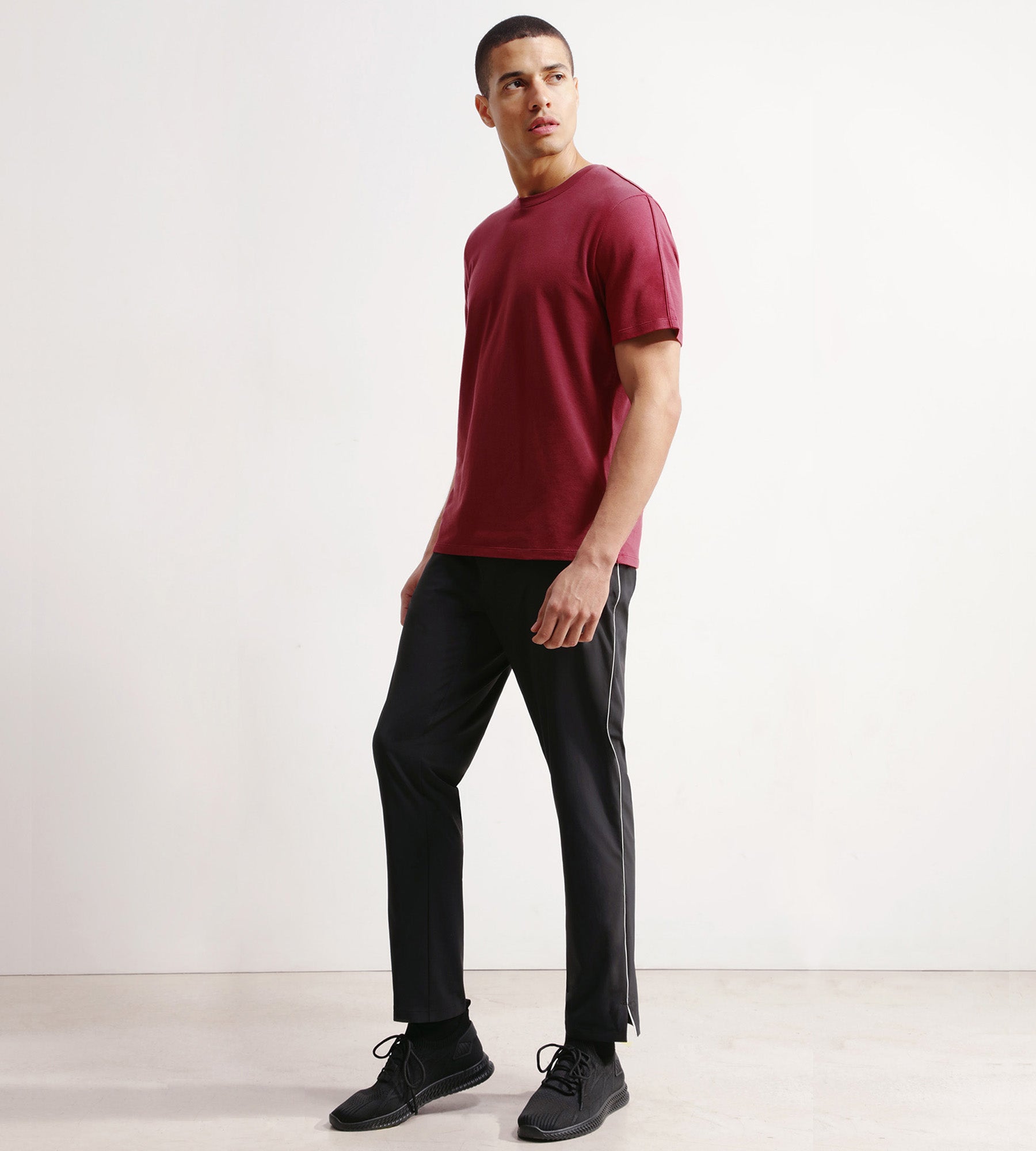 DIM Pantaloni chino da uomo in jersey elasticizzato Nero DIM Move