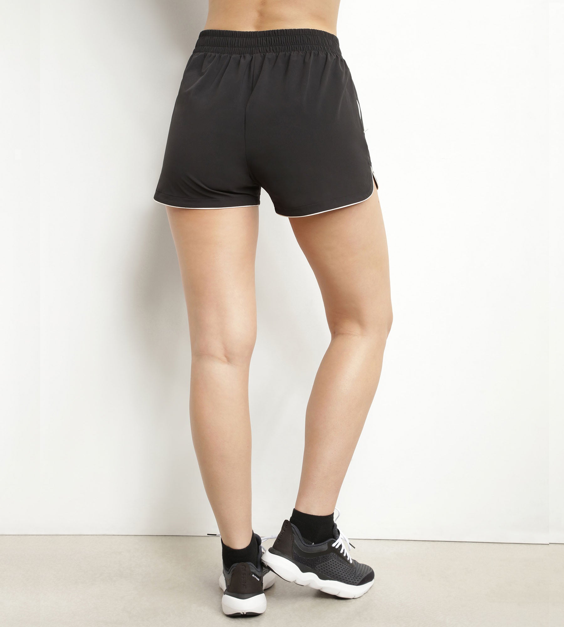DIM Shorts sportivi donna in viscosa nera DIM Move