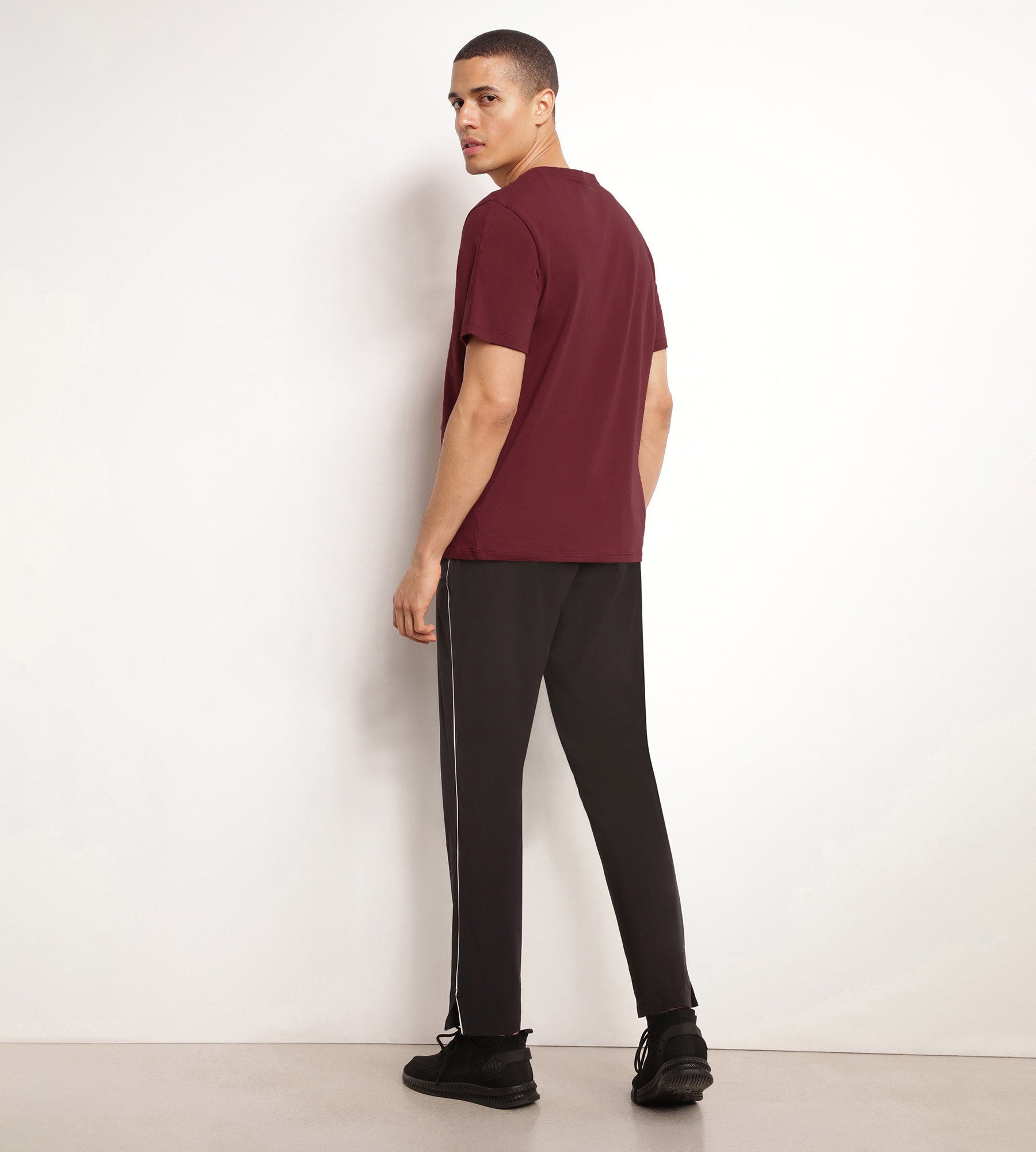 DIM Maglietta sportiva in jersey termoregolatore Uomo Bordeaux DIM Move