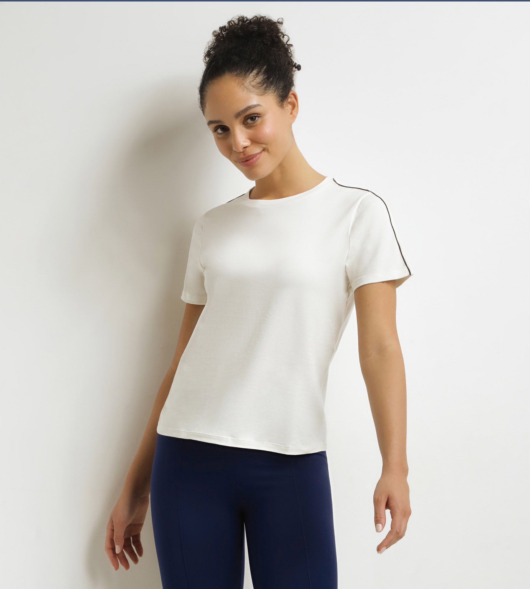 DIM T-shirt sportiva termoregolante donna in jersey ecrù DIM Move