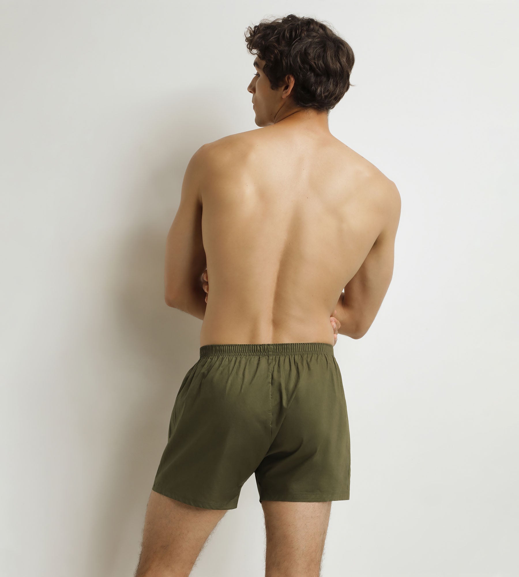 DIM Pacco da 2 boxer da uomo in cotone elasticizzato verde a righe beige.
