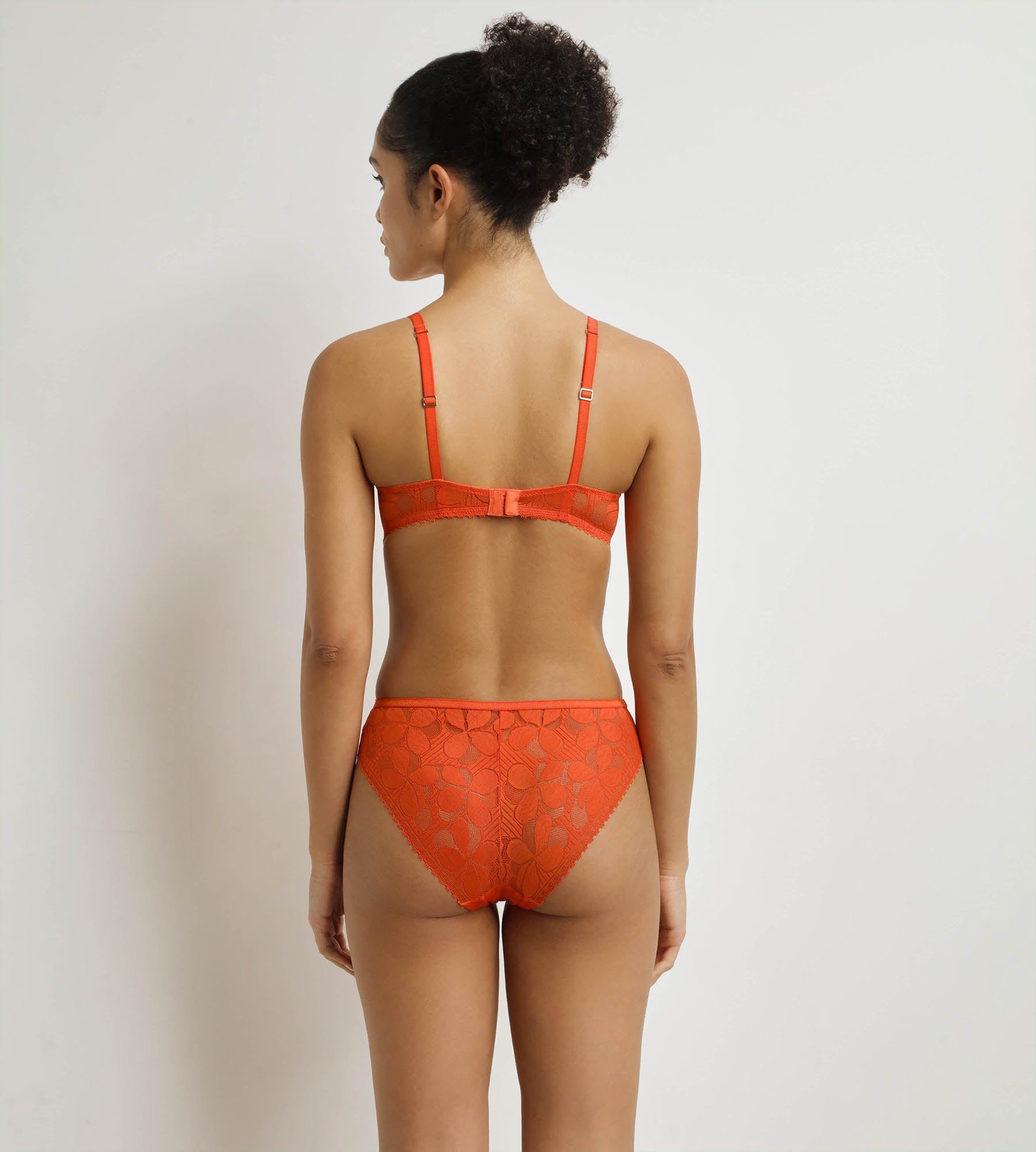 DIM Slip da donna semitrasparente Art Flowers arancione