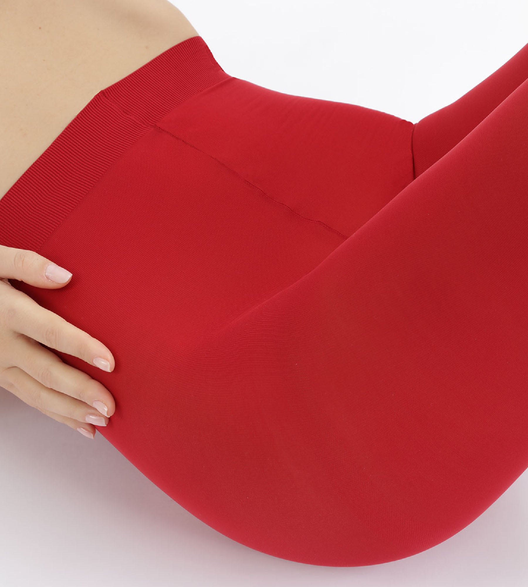 DIM Collant coprente in velluto rosso intenso stile 50D