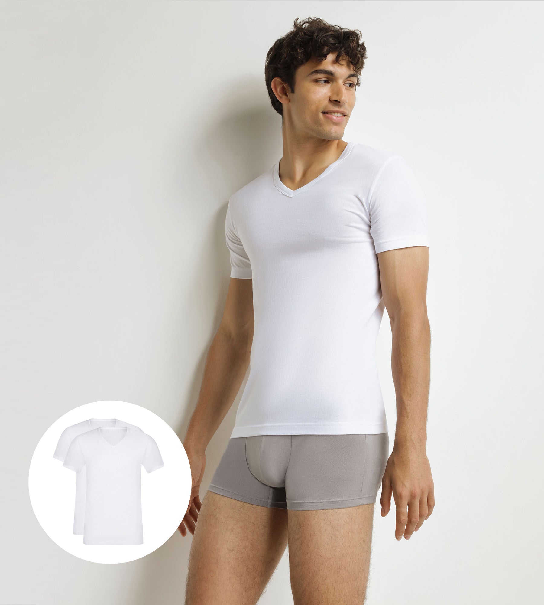 DIM Pacco da 2 T-shirt da uomo EcoDim in cotone bianco con scollo a V