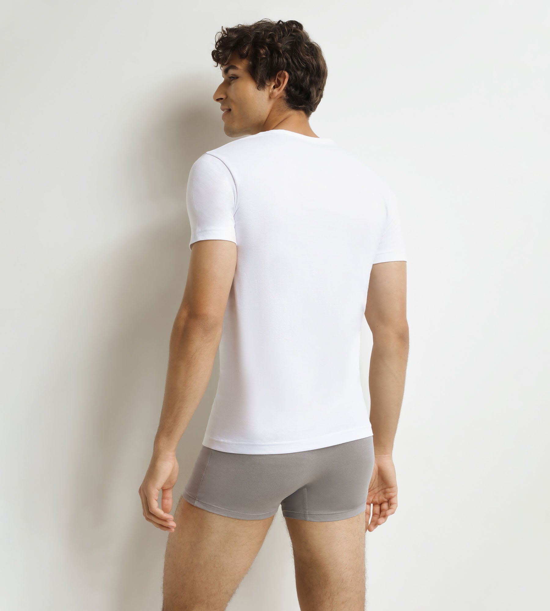 DIM Pacco da 2 T-shirt da uomo EcoDim in cotone bianco con scollo a V